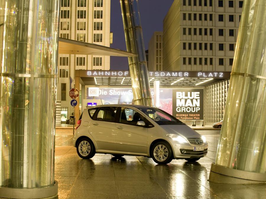  Mercedes-Benz A170 5-Door 2008 года  (фото 16 из 22)